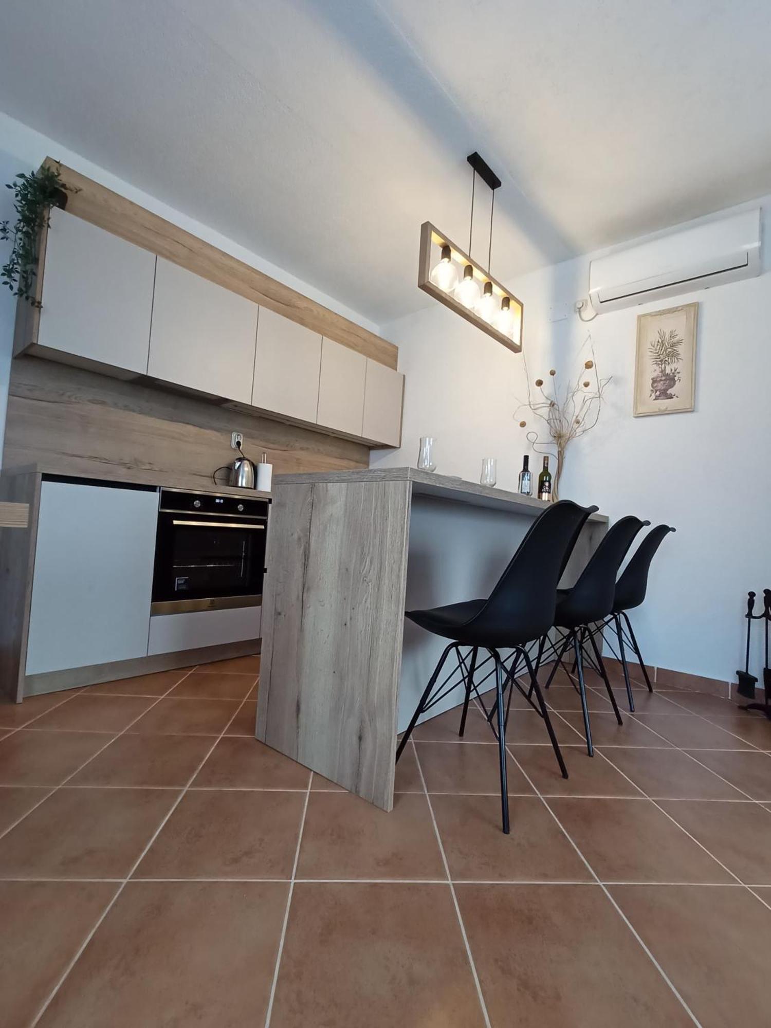Village Apartment Zagvozd Ngoại thất bức ảnh
