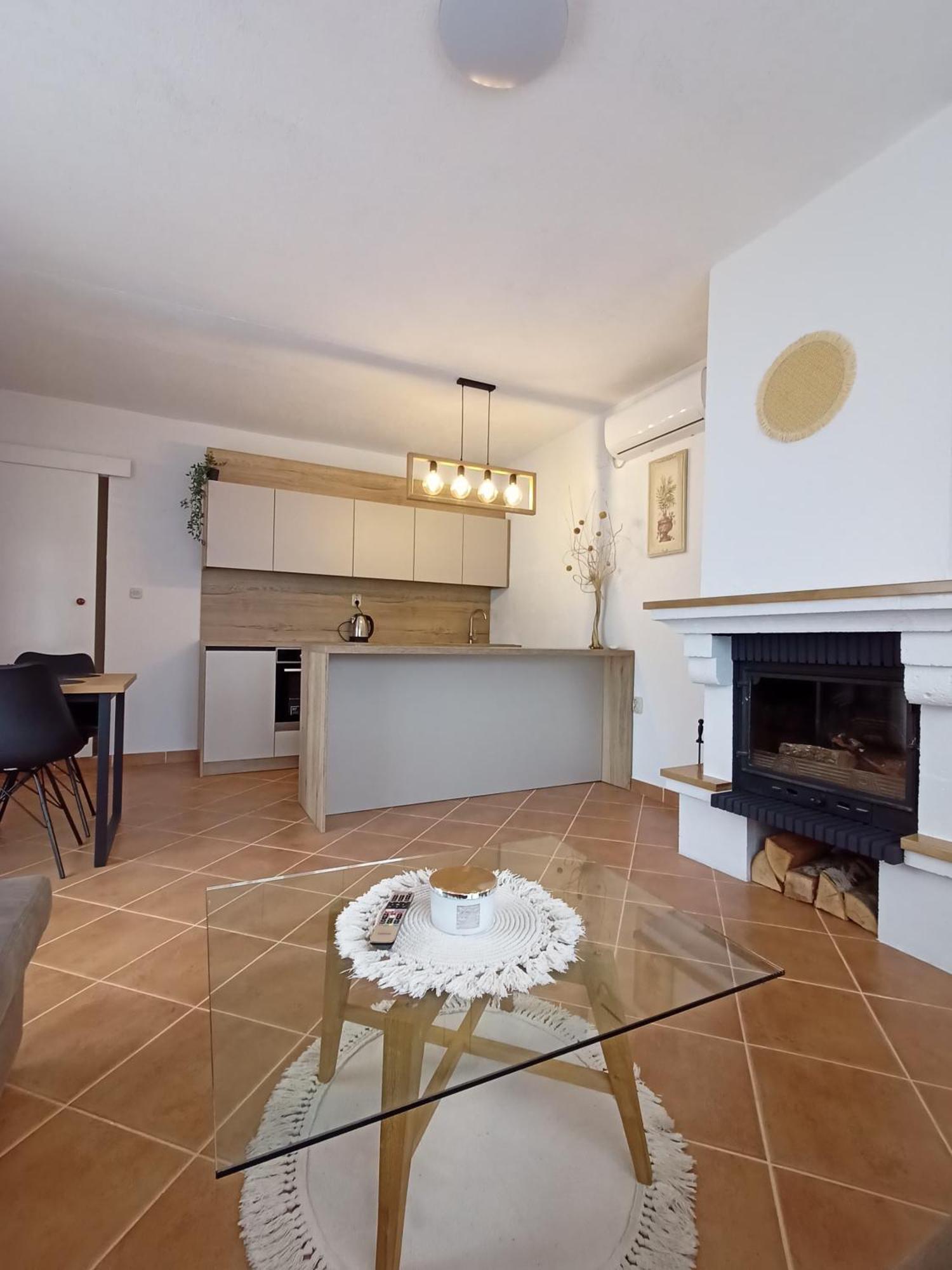 Village Apartment Zagvozd Ngoại thất bức ảnh